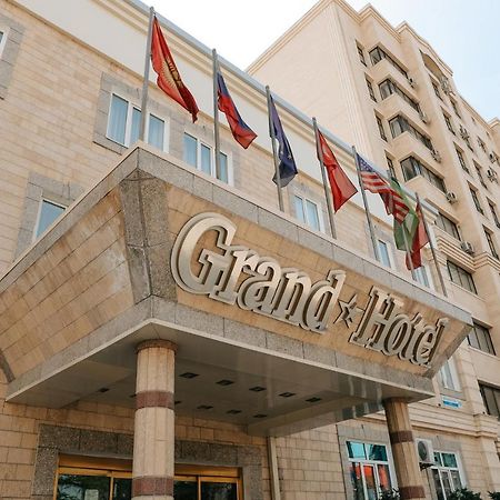 Grand Hotel Biskek Kültér fotó