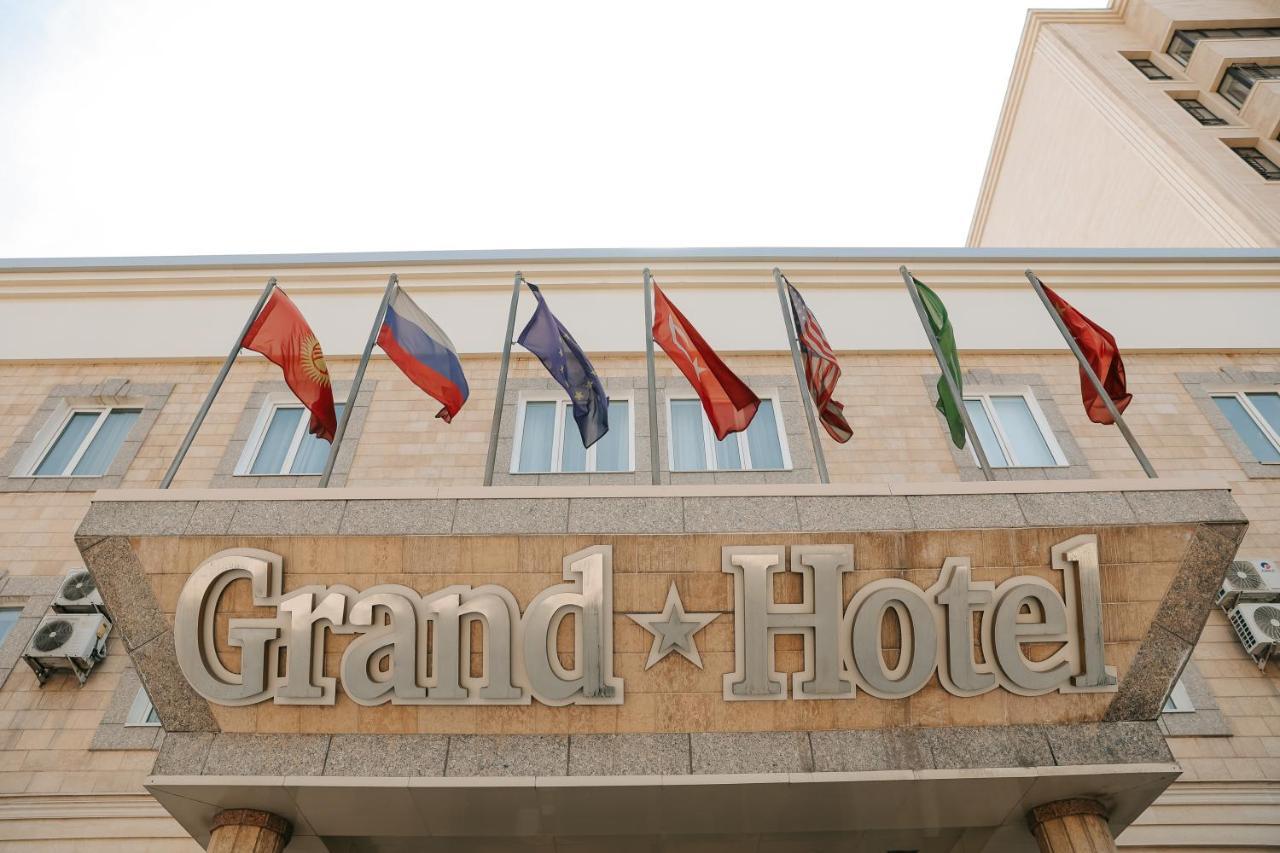 Grand Hotel Biskek Kültér fotó