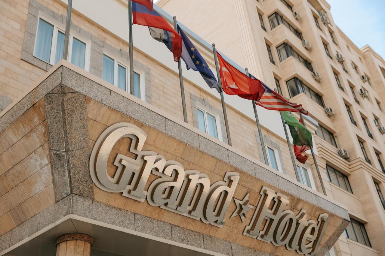 Grand Hotel Biskek Kültér fotó