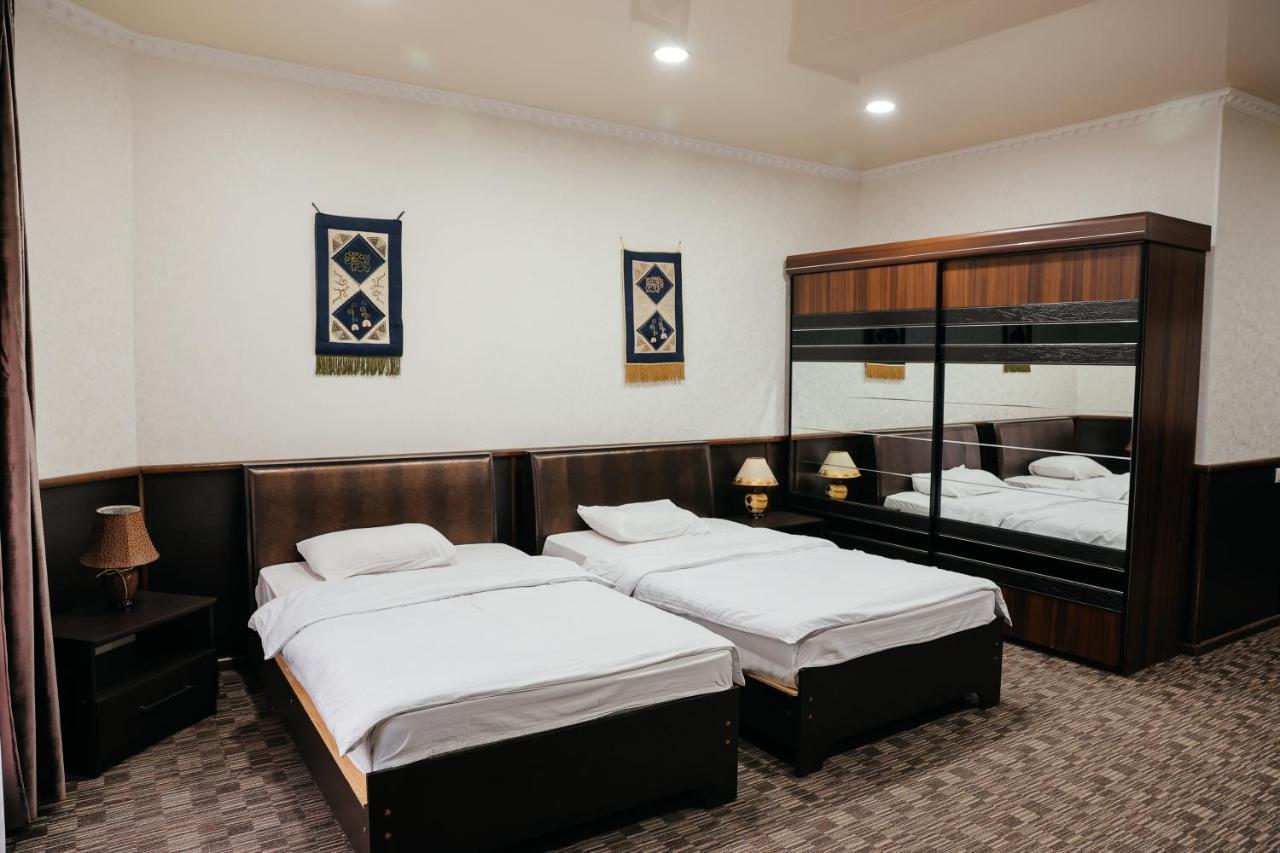 Grand Hotel Biskek Kültér fotó