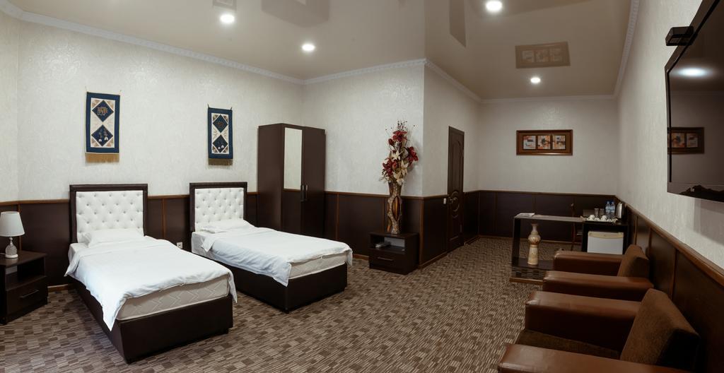 Grand Hotel Biskek Kültér fotó